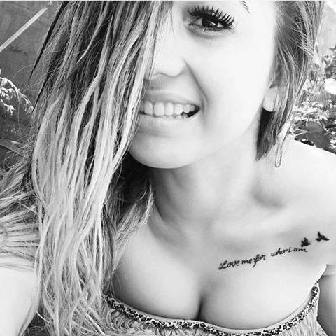 Socorro! El tatuaje en inglés de Marilina tiene club de fans?