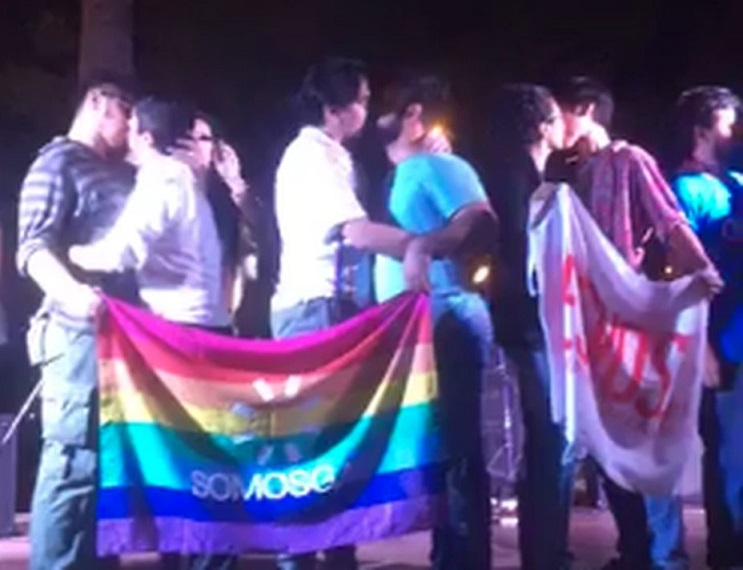 Imputaron a un ‘rarito’ del besatón